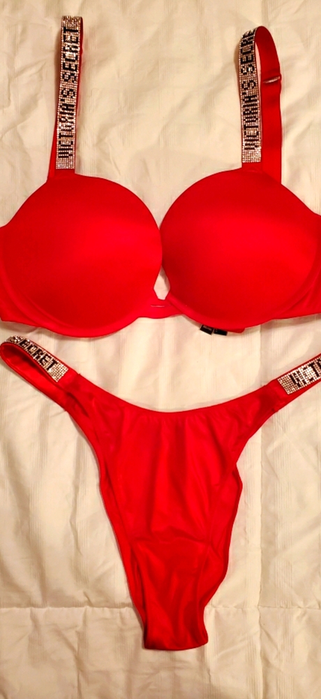 Victoria's Secret sexy bra & panties